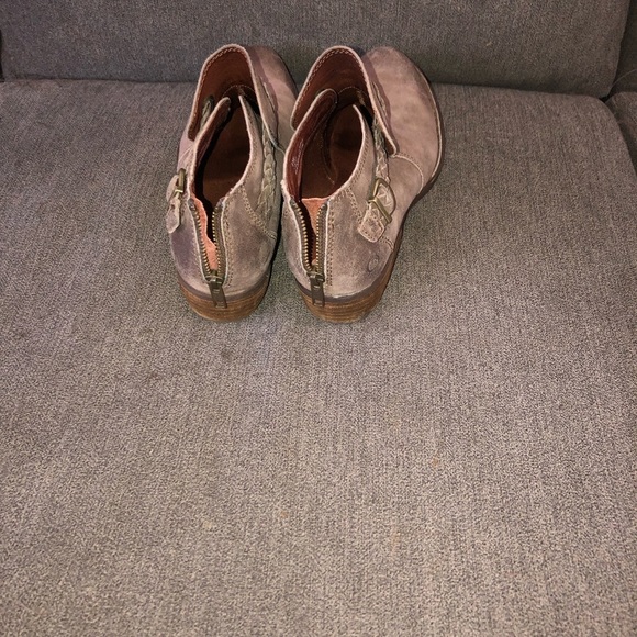 Born tan suede ankle booties - Picture 3 of 7